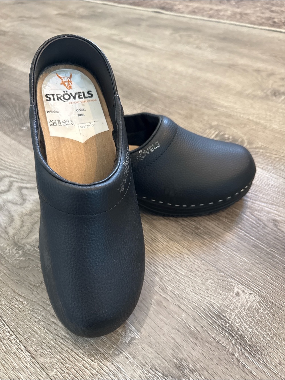 Strövels Black Leather Work Clogs – Size 40